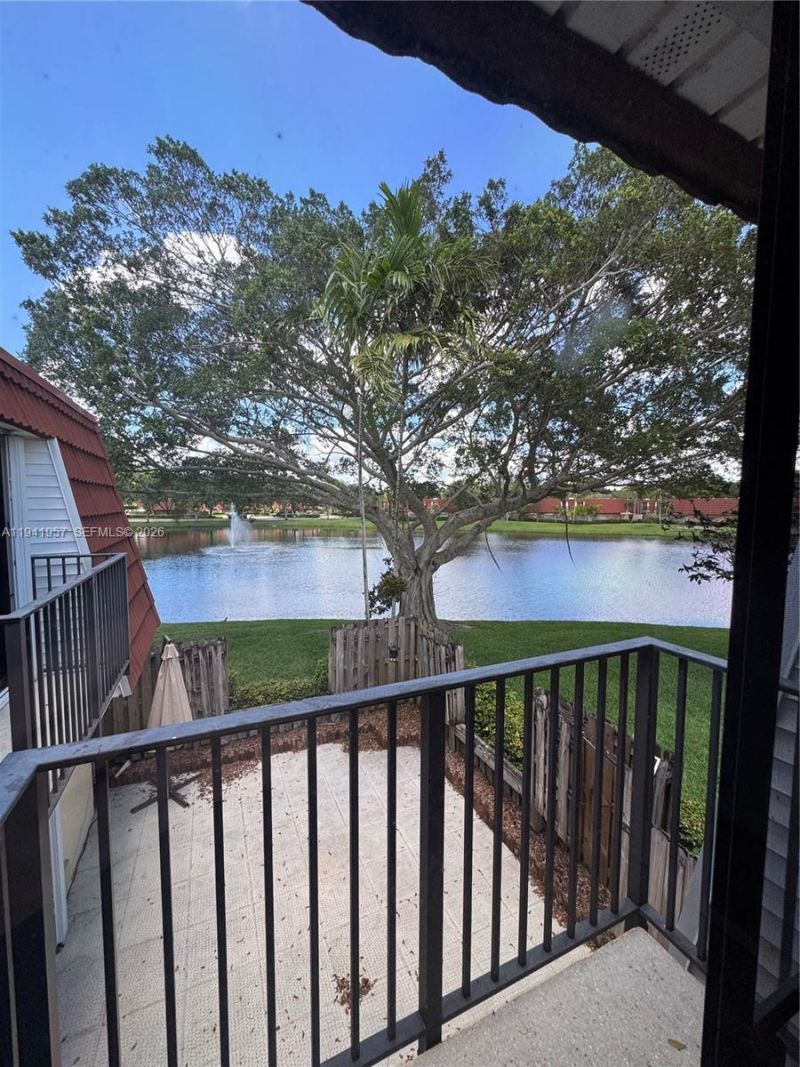 9977 NW 6th Ct, Unit 9977, Plantation, FL 33324 Photo