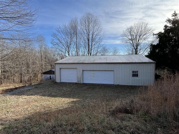 102 Smallmouth Street, Scottsville, KY 42164