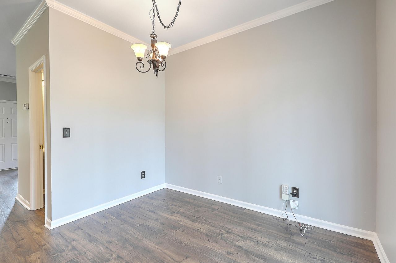 8983 Planters Row Lane Photo 14