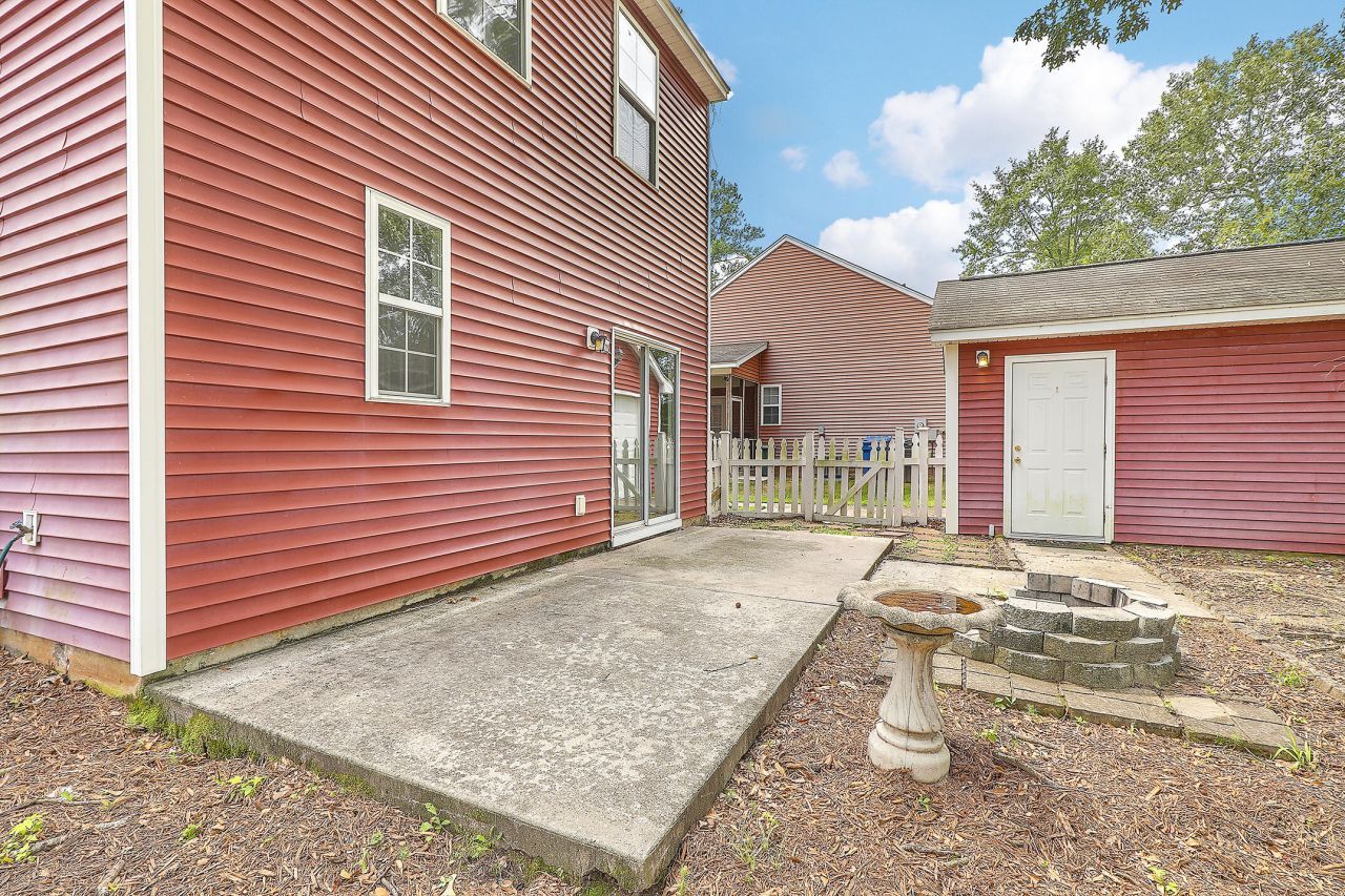 8983 Planters Row Lane Photo 24