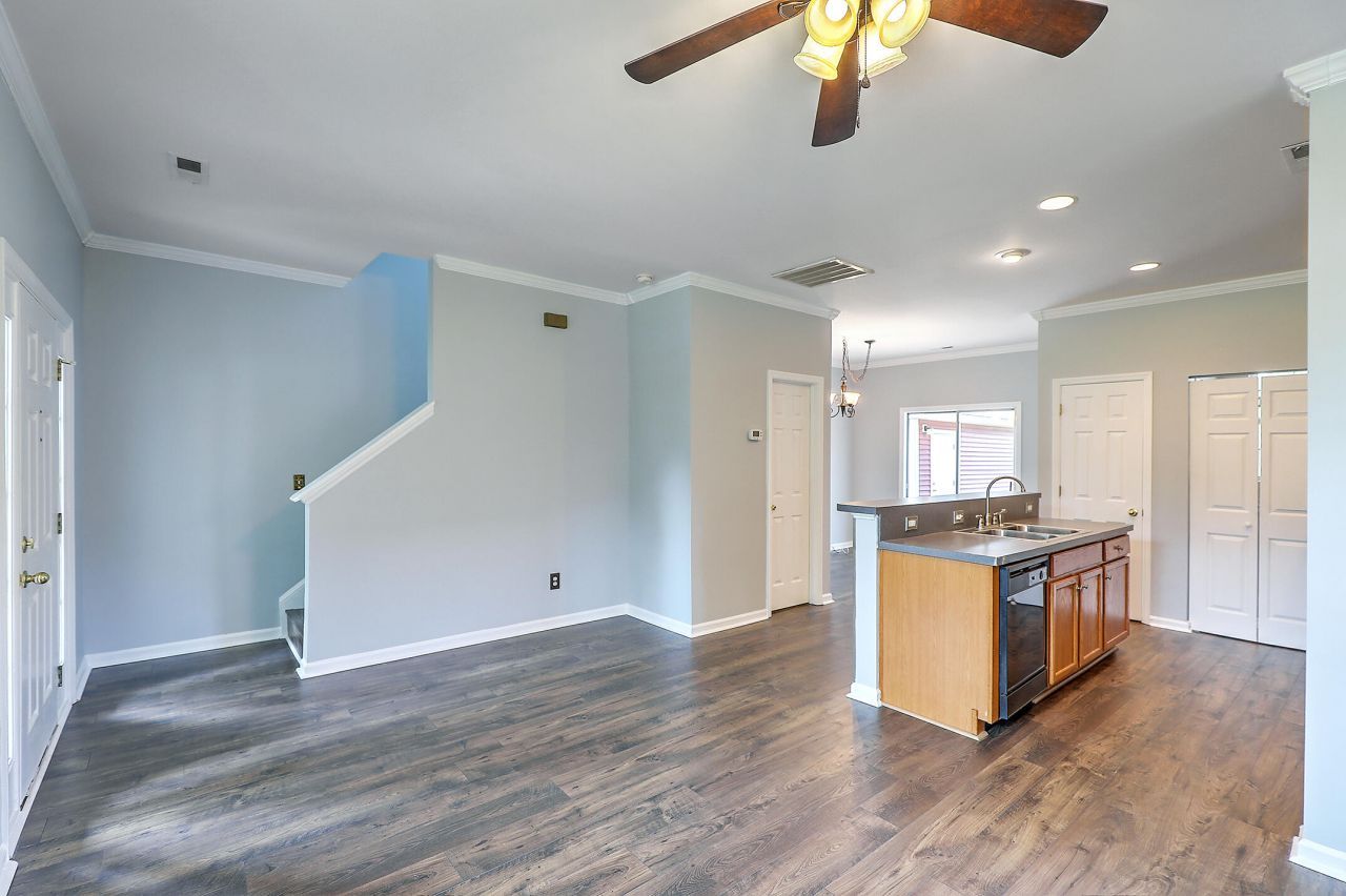 8983 Planters Row Lane Photo 6