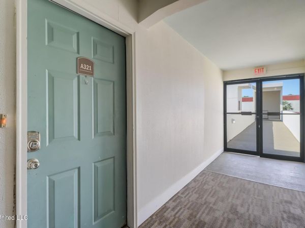 2046 Beach Boulevard, Biloxi, MS 39531