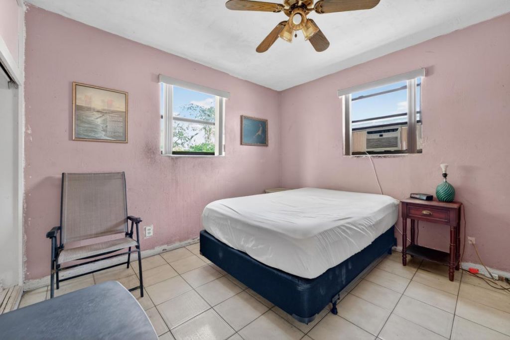 2105 Worthington Road, West Palm Beach, FL 33409 Photo