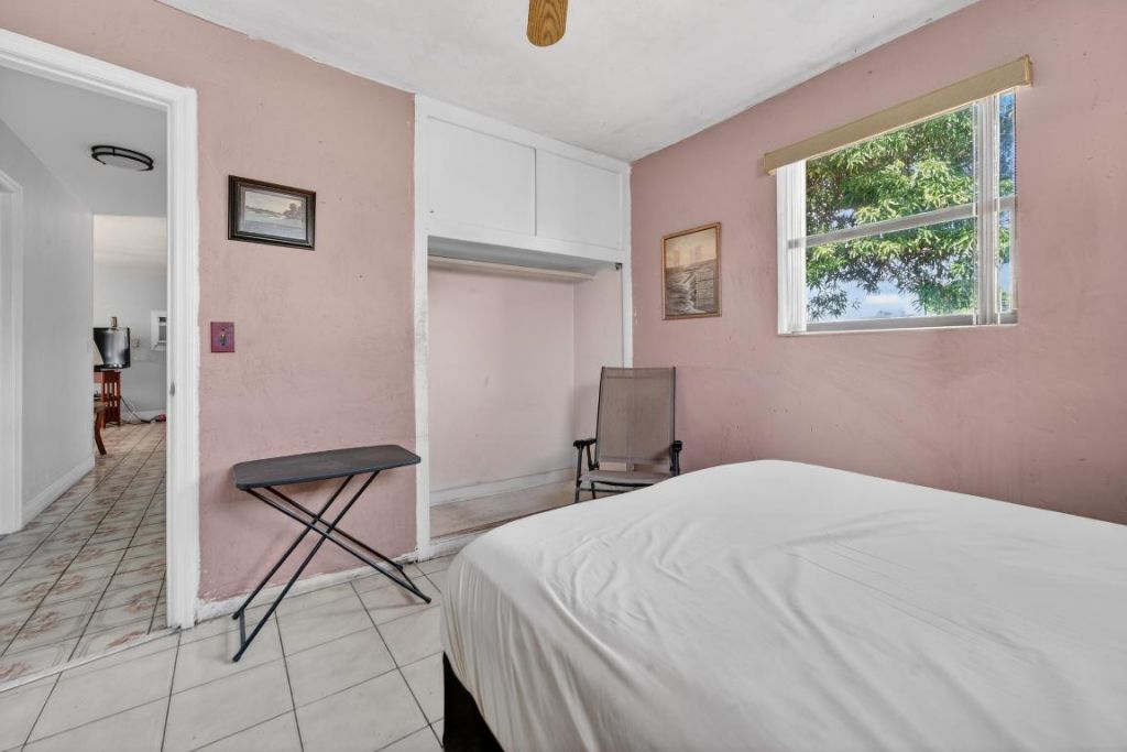 2105 Worthington Road, West Palm Beach, FL 33409 Photo