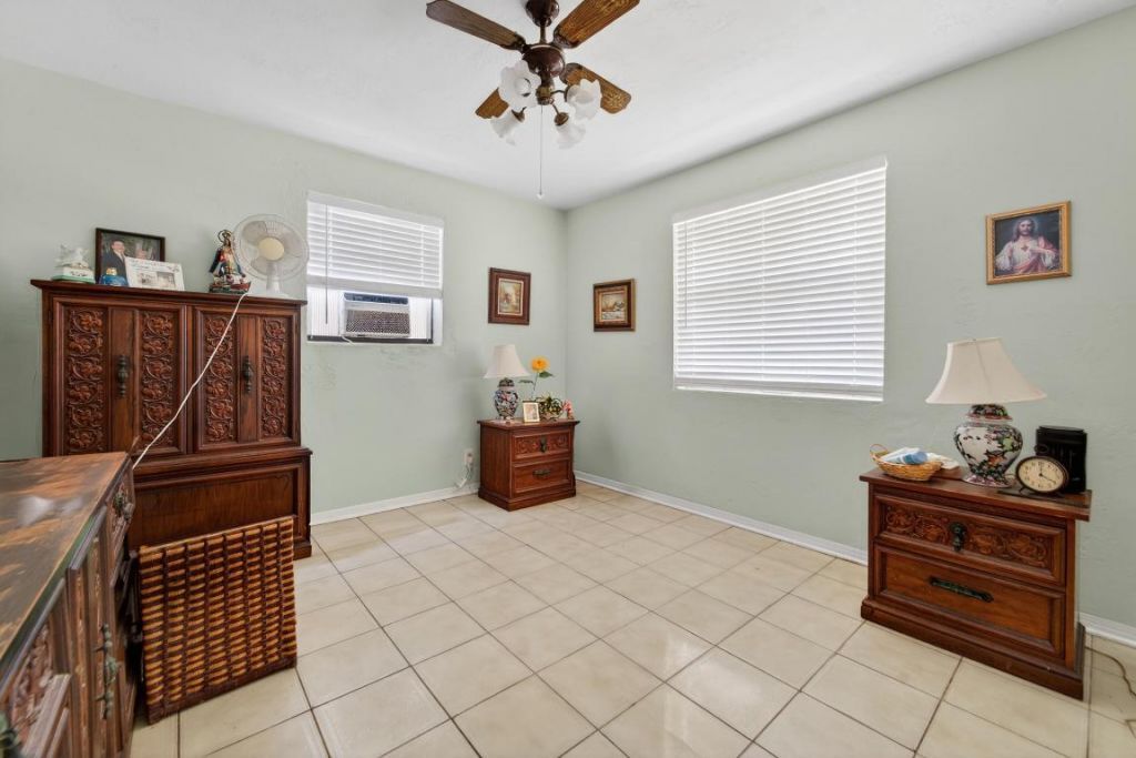 2105 Worthington Road, West Palm Beach, FL 33409 Photo