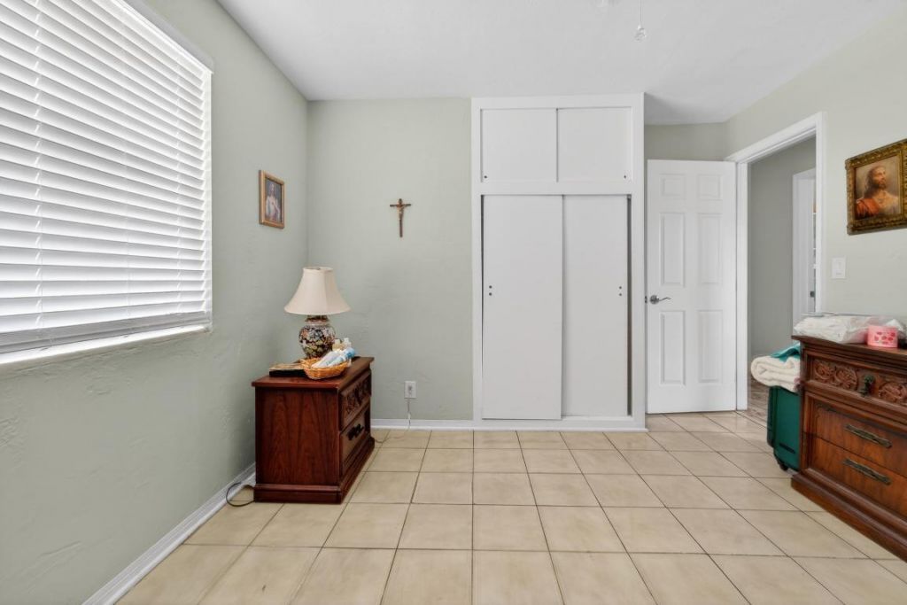 2105 Worthington Road, West Palm Beach, FL 33409 Photo