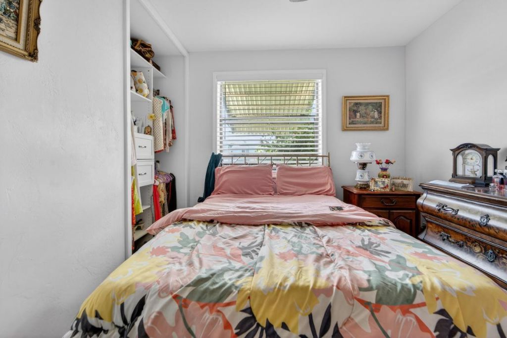 2105 Worthington Road, West Palm Beach, FL 33409 Photo