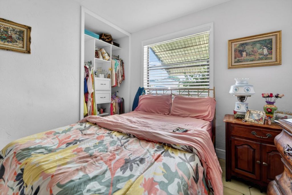 2105 Worthington Road, West Palm Beach, FL 33409 Photo