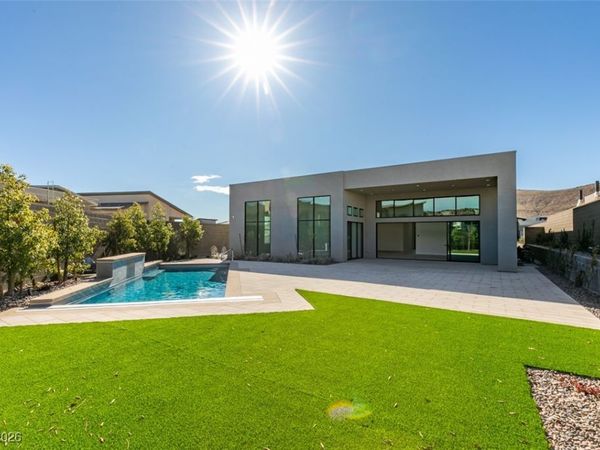 10710 Agate Cliffs Avenue , Las Vegas, NV 89135