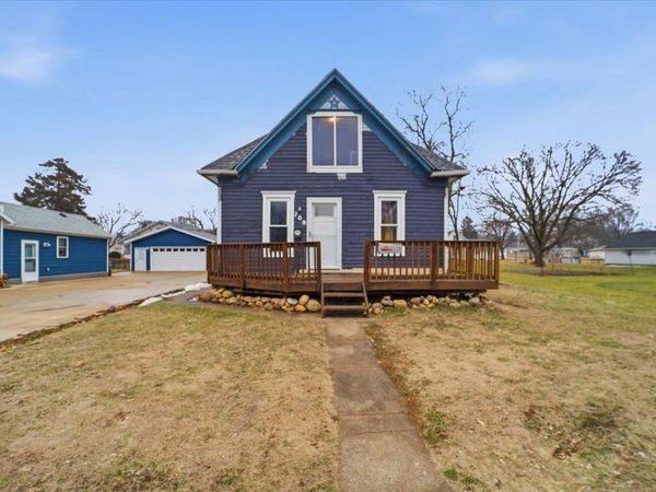 708 Commercial Street, LaPorte City, IA 50651