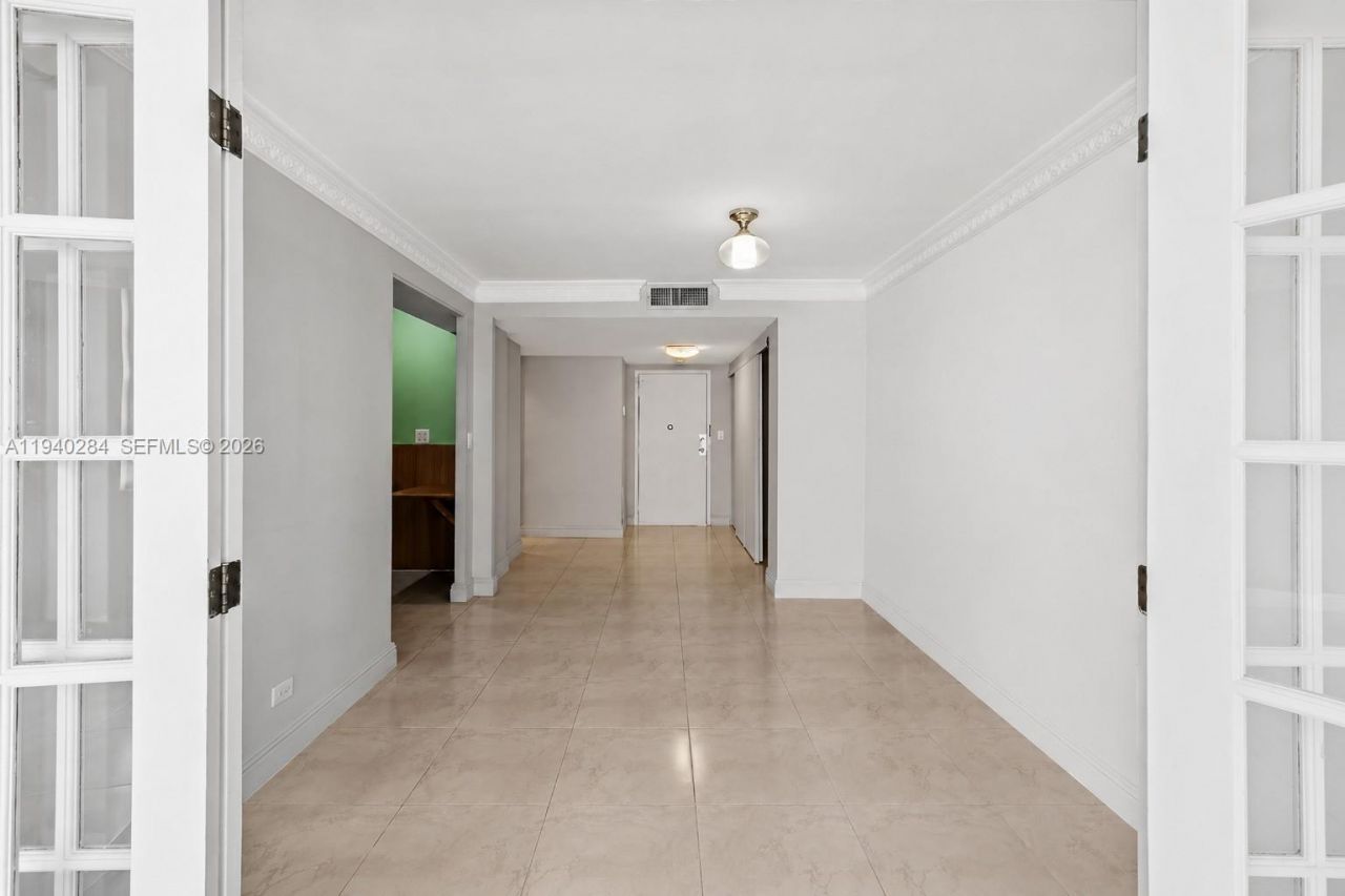 250 174th St, Unit 1510, Sunny Isles Beach, FL 33160 Photo