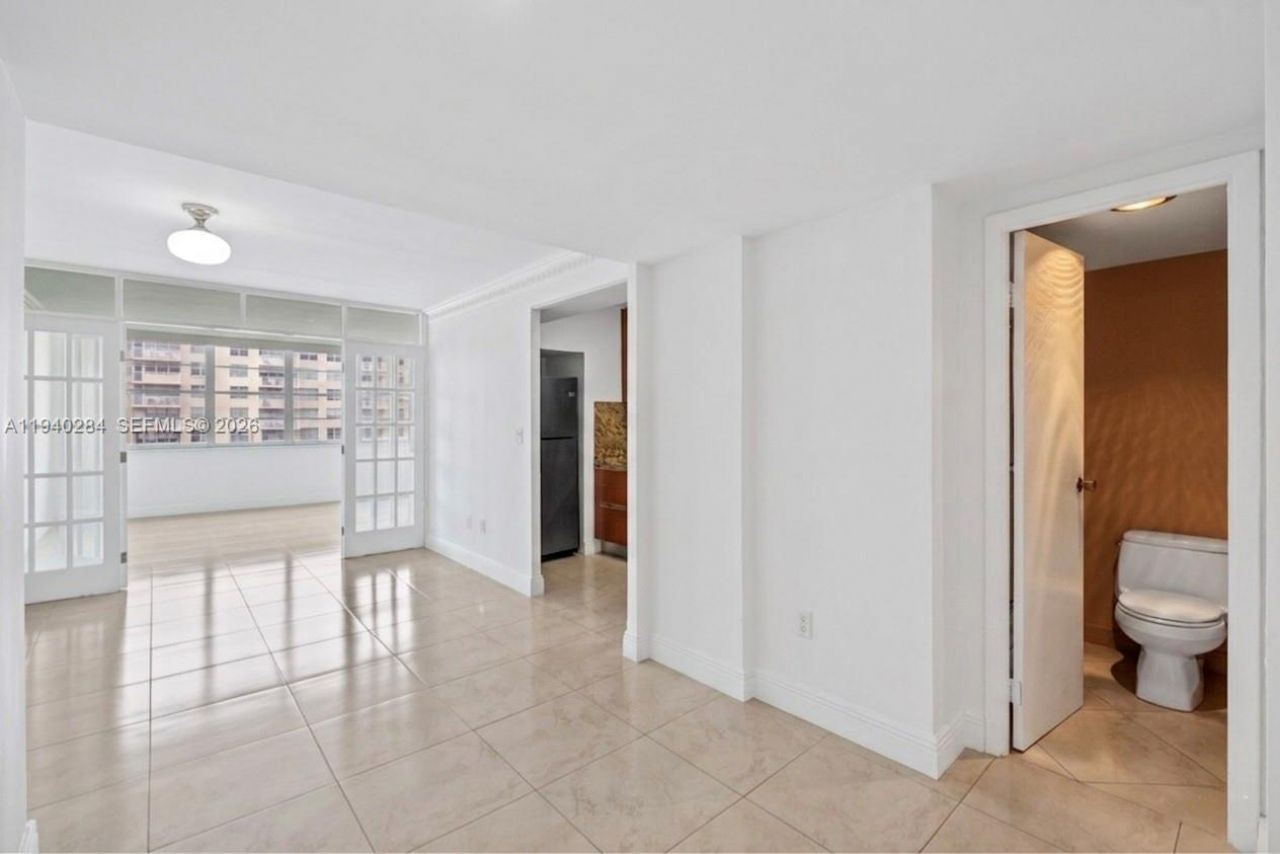 250 174th St, Unit 1510, Sunny Isles Beach, FL 33160 Photo