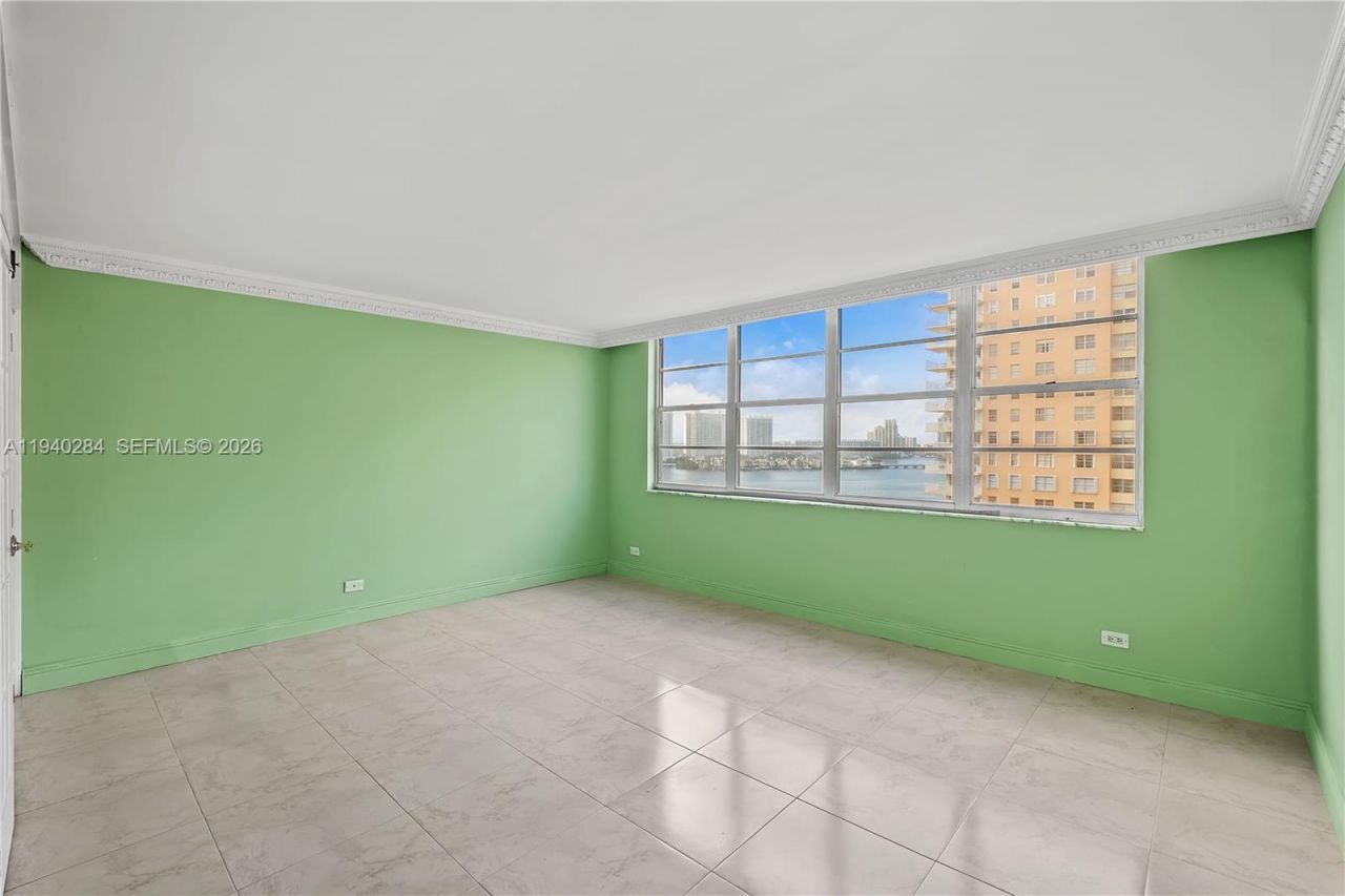 250 174th St, Unit 1510, Sunny Isles Beach, FL 33160 Photo
