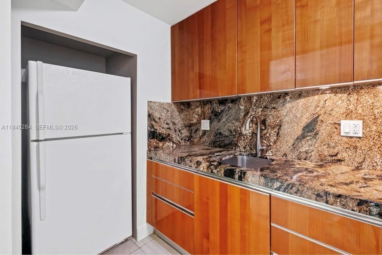 250 174th St, Unit 1510, Sunny Isles Beach, FL 33160 Photo