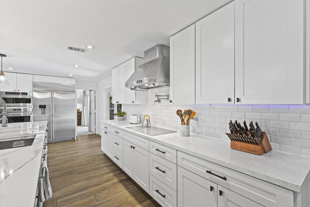 3544 Lakeview Drive, Delray Beach, FL 33445 Photo