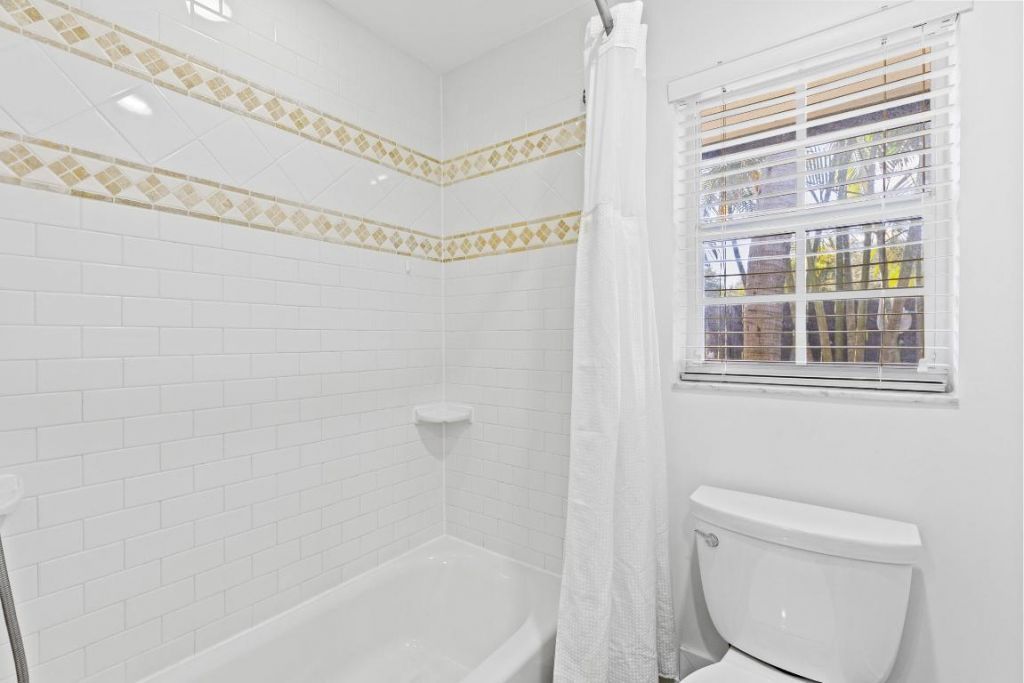 3544 Lakeview Drive, Delray Beach, FL 33445 Photo