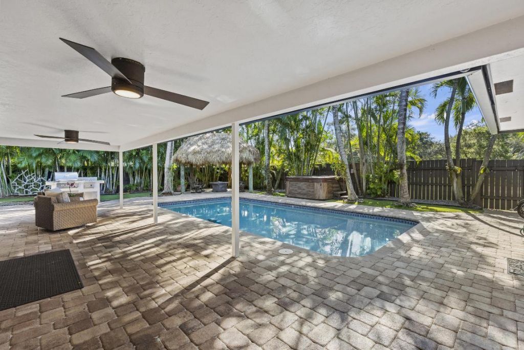 3544 Lakeview Drive, Delray Beach, FL 33445 Photo