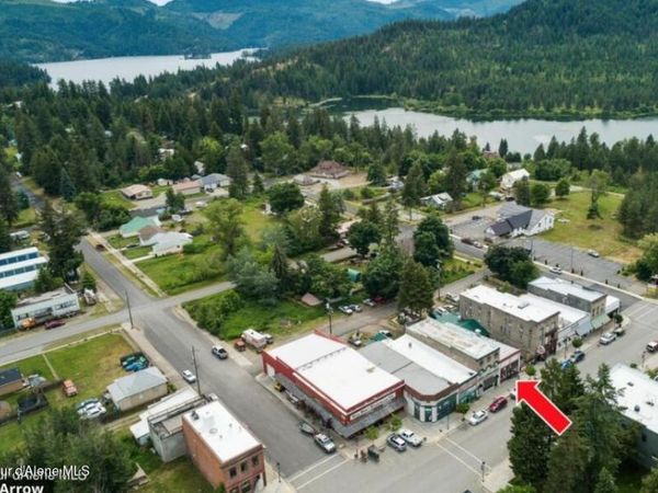 6242 W Maine ST, Spirit Lake, ID 83869