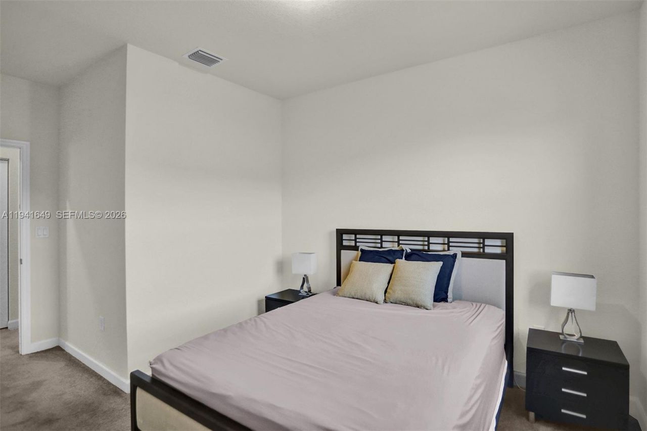 10025 W 32nd Ln, Hialeah, FL 33018 Photo