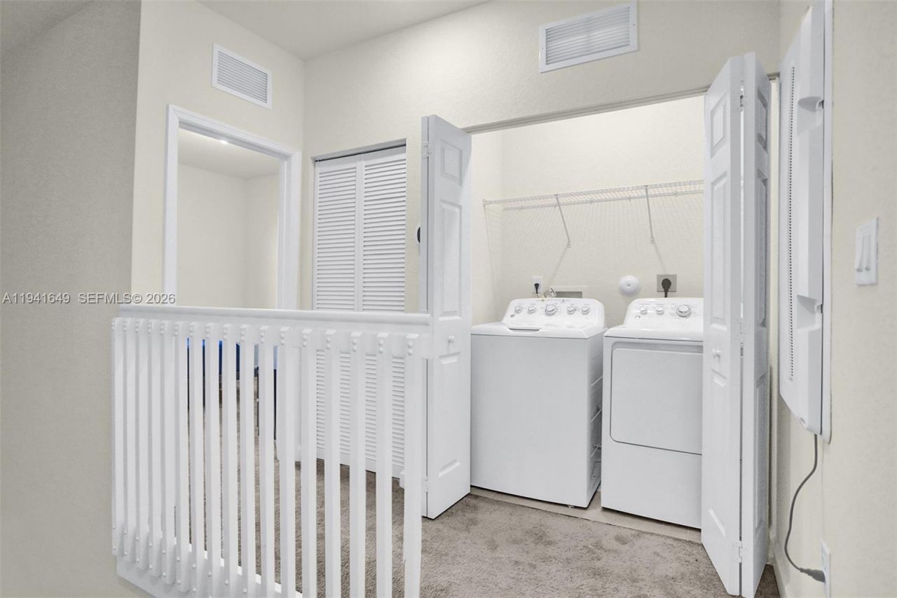 10025 W 32nd Ln, Hialeah, FL 33018 Photo