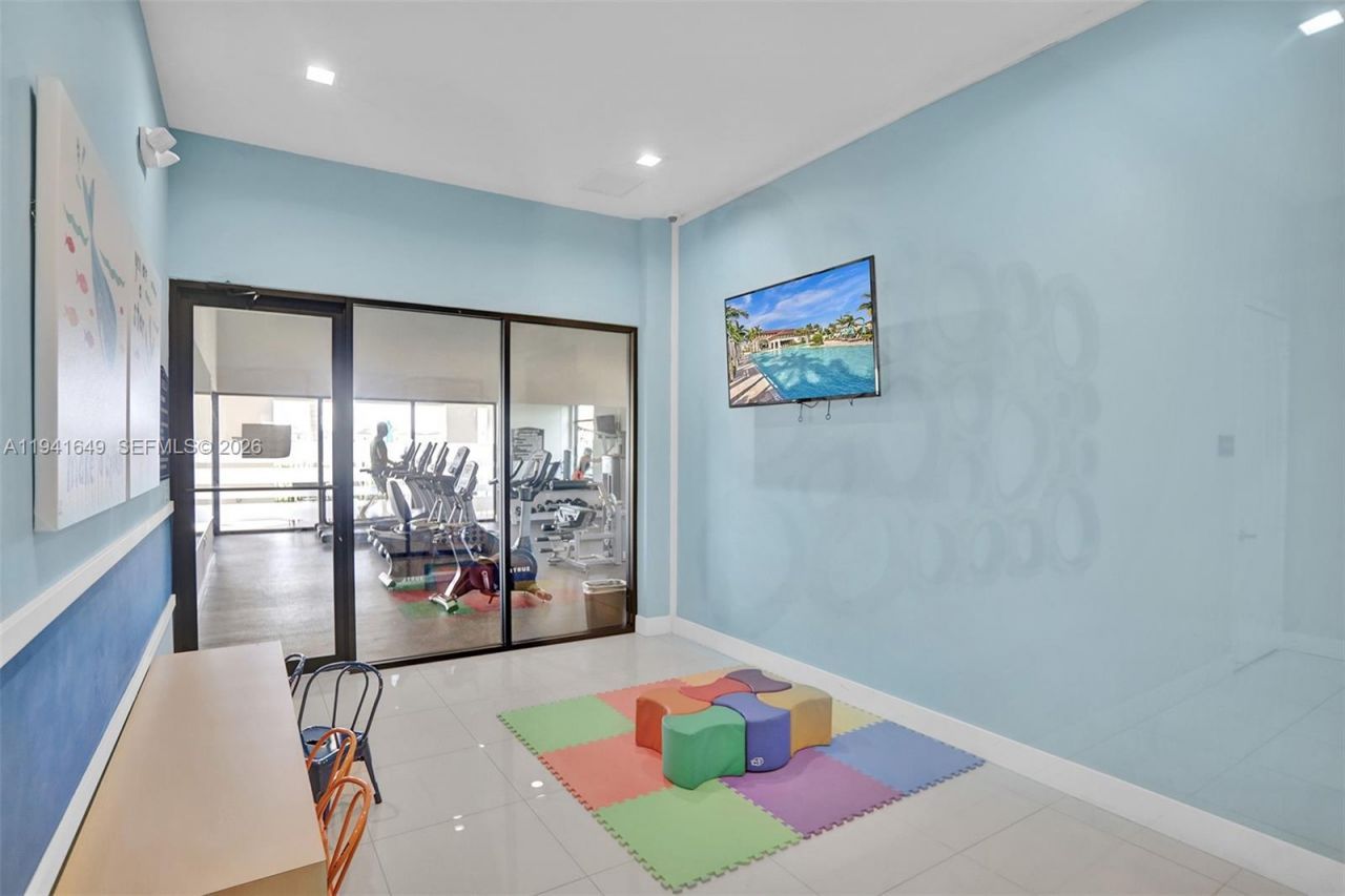 10025 W 32nd Ln, Hialeah, FL 33018 Photo