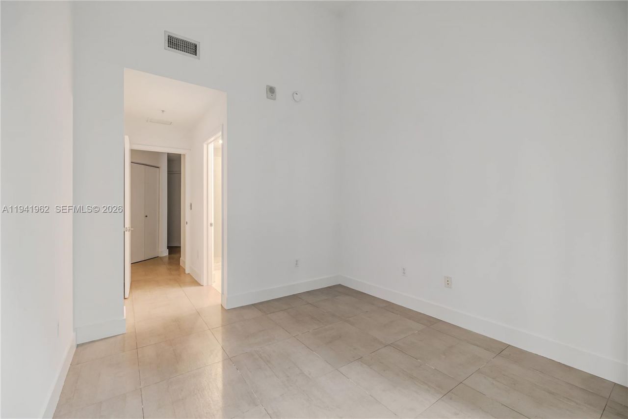 1010 SW 2nd Ave, Unit 506, Miami, FL 33130 Photo