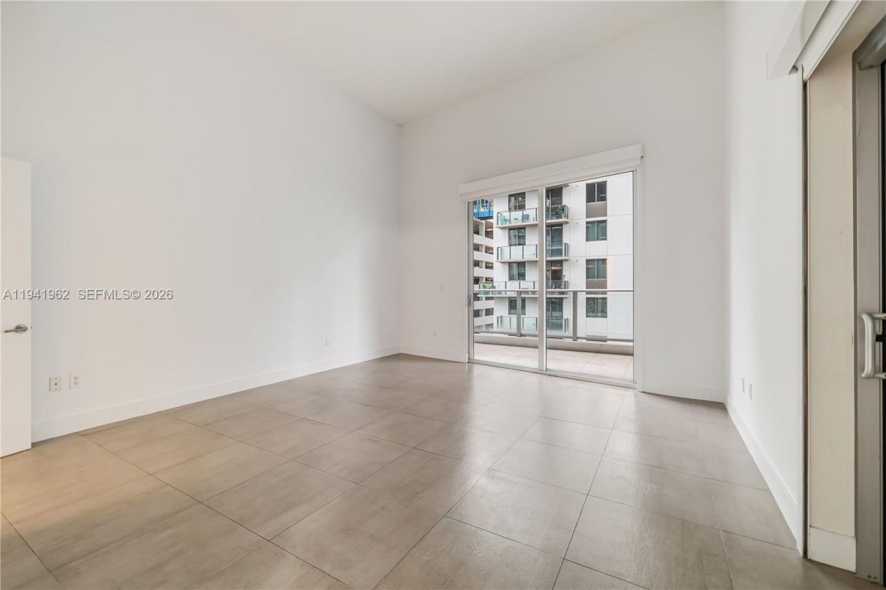 1010 SW 2nd Ave, Unit 506, Miami, FL 33130 Photo