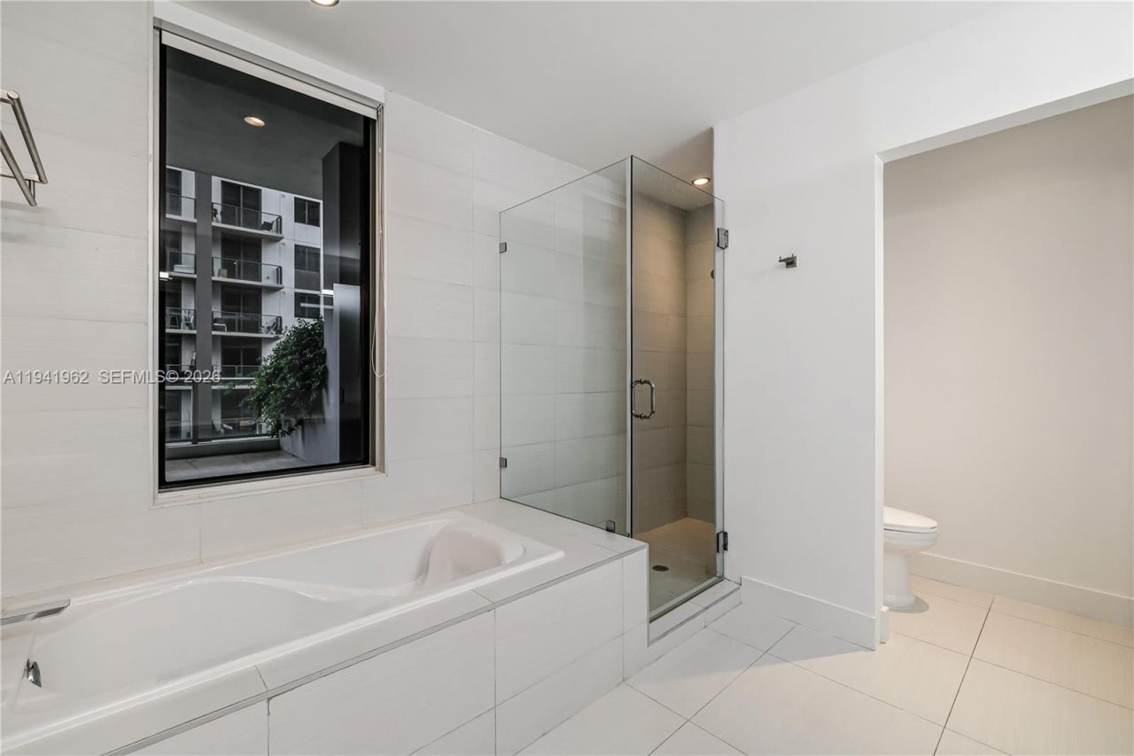 1010 SW 2nd Ave, Unit 506, Miami, FL 33130 Photo