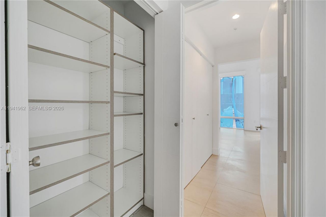 1010 SW 2nd Ave, Unit 506, Miami, FL 33130 Photo