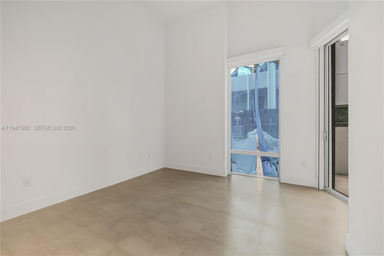 1010 SW 2nd Ave, Unit 506, Miami, FL 33130 Photo