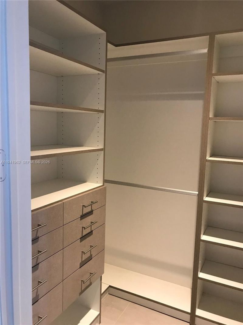 1010 SW 2nd Ave, Unit 506, Miami, FL 33130 Photo