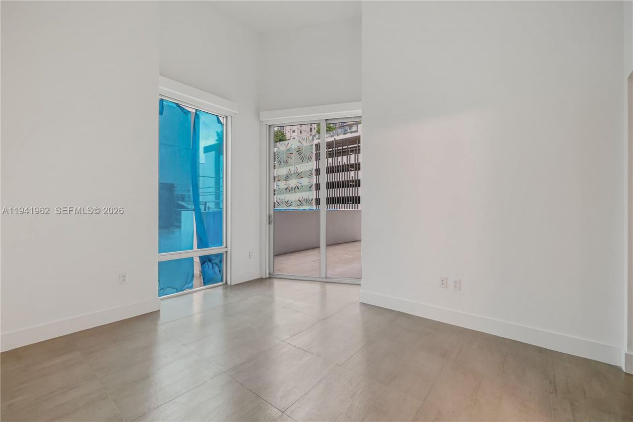 1010 SW 2nd Ave, Unit 506, Miami, FL 33130 Photo