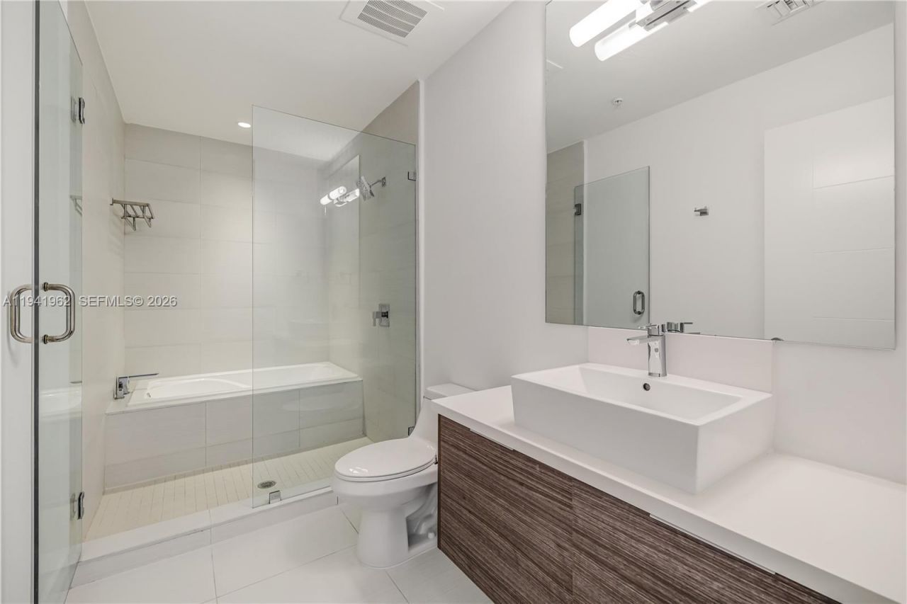 1010 SW 2nd Ave, Unit 506, Miami, FL 33130 Photo