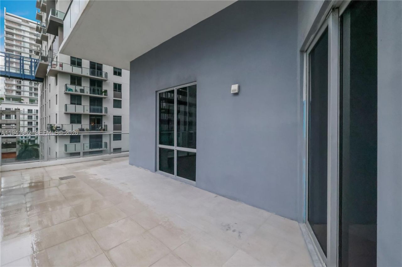 1010 SW 2nd Ave, Unit 506, Miami, FL 33130 Photo