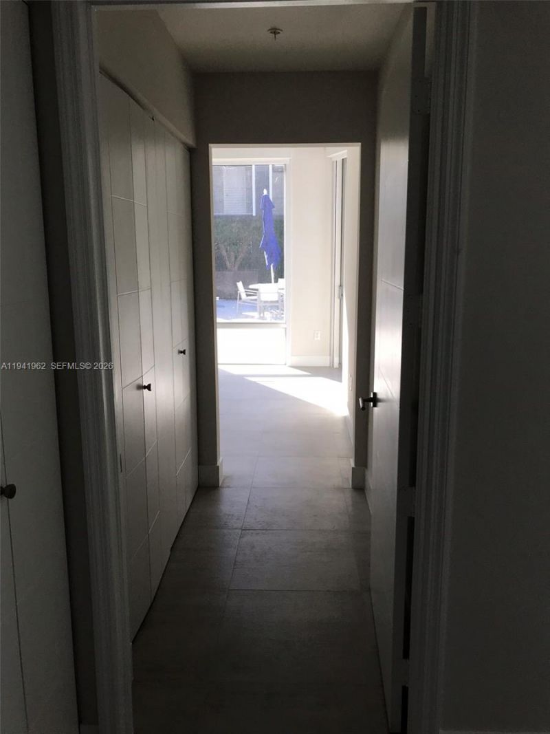 1010 SW 2nd Ave, Unit 506, Miami, FL 33130 Photo