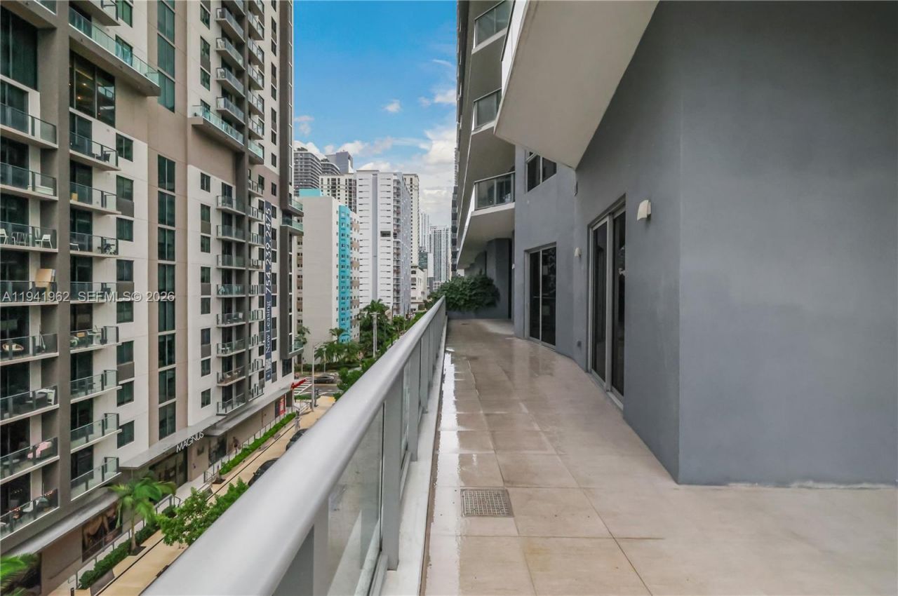 1010 SW 2nd Ave, Unit 506, Miami, FL 33130 Photo