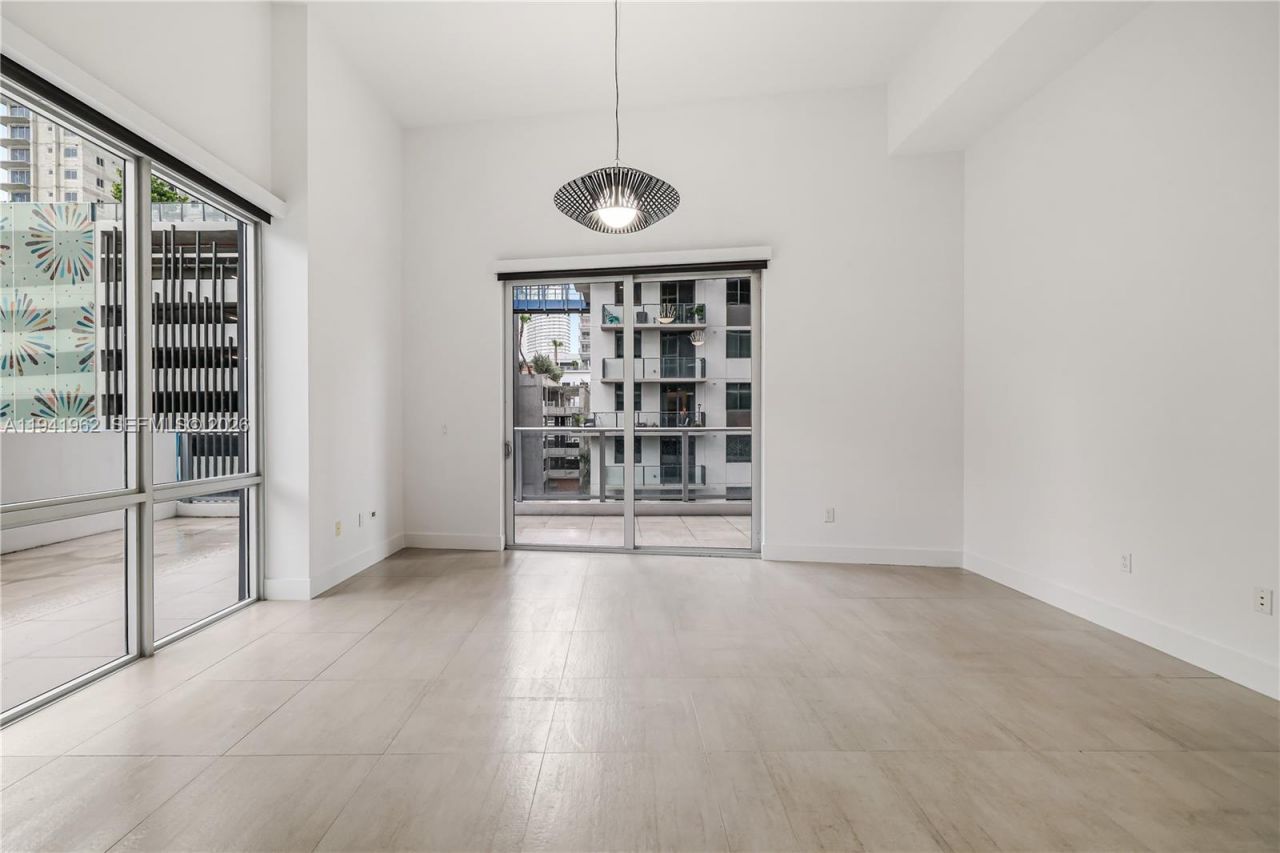 1010 SW 2nd Ave, Unit 506, Miami, FL 33130 Photo