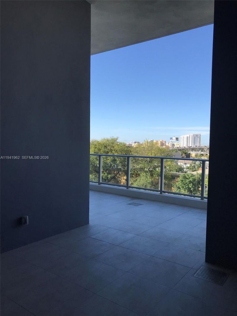 1010 SW 2nd Ave, Unit 506, Miami, FL 33130 Photo