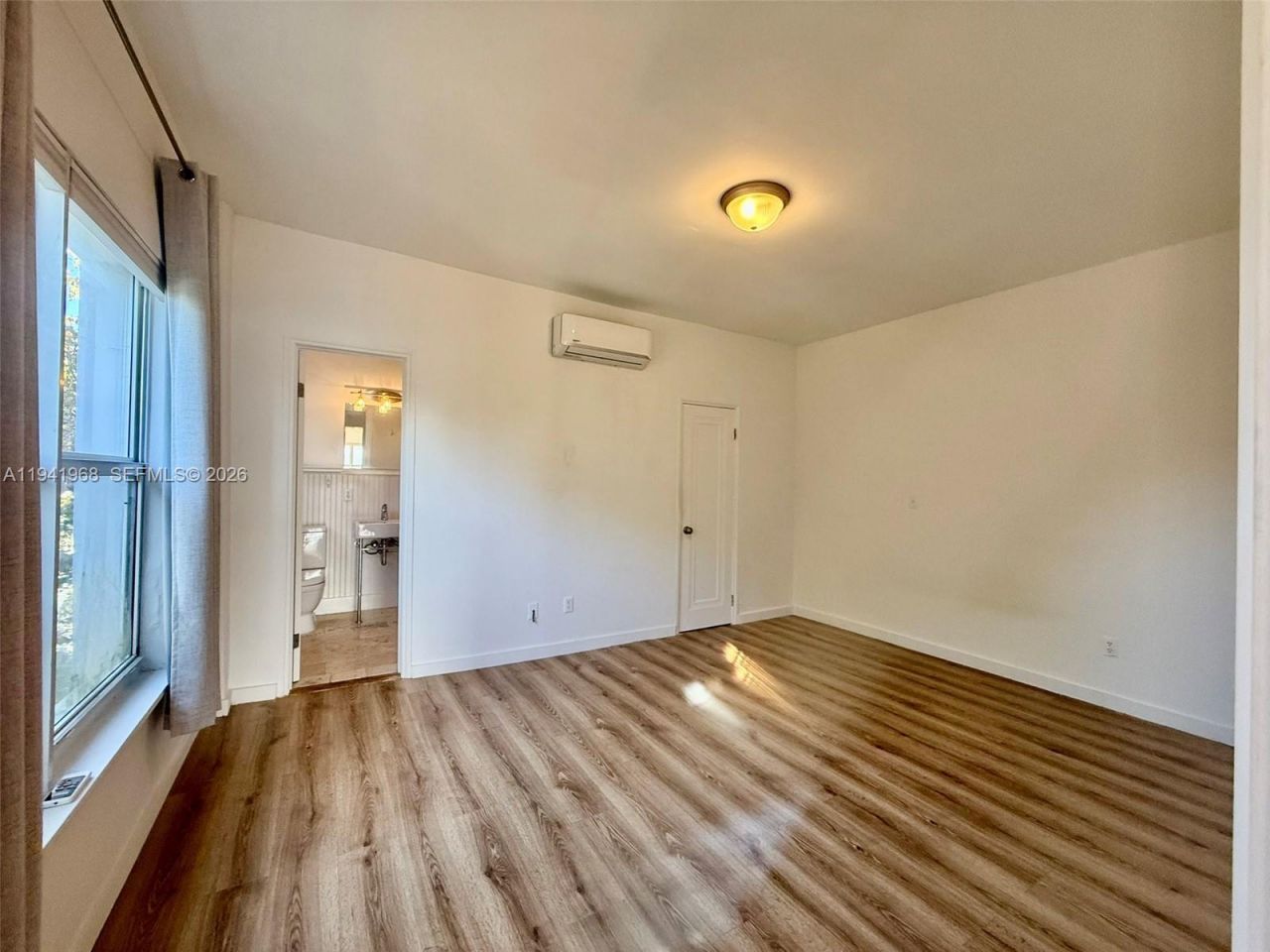 4035 N Meridian Ave, Unit 302, Miami Beach, FL 33140 Photo