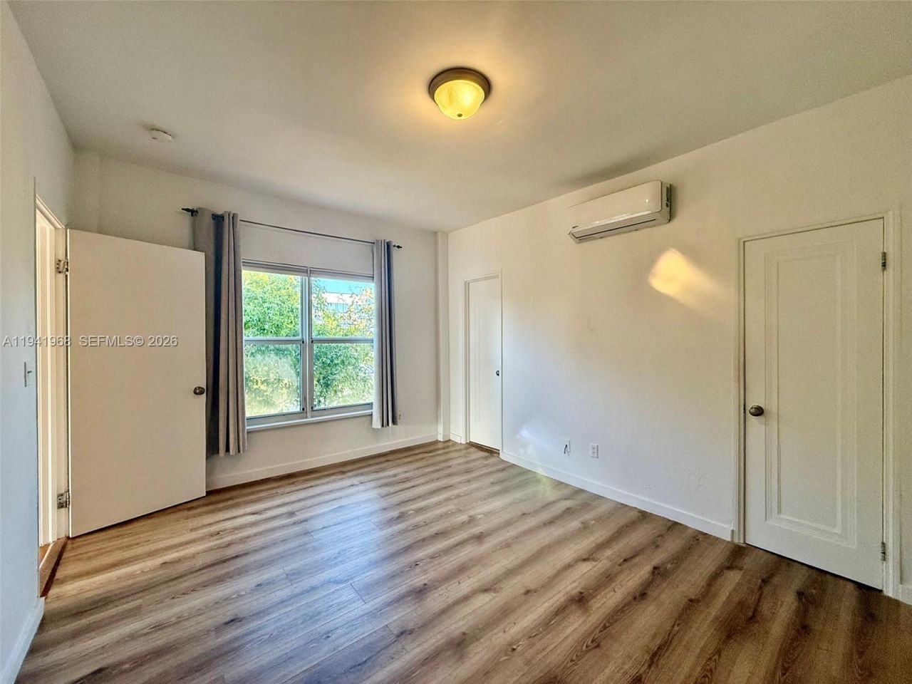 4035 N Meridian Ave, Unit 302, Miami Beach, FL 33140 Photo