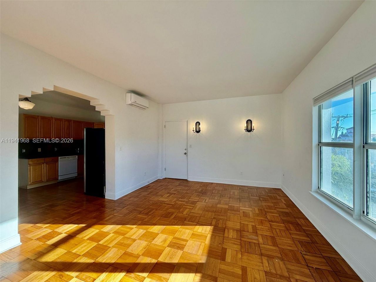 4035 N Meridian Ave, Unit 302, Miami Beach, FL 33140 Photo