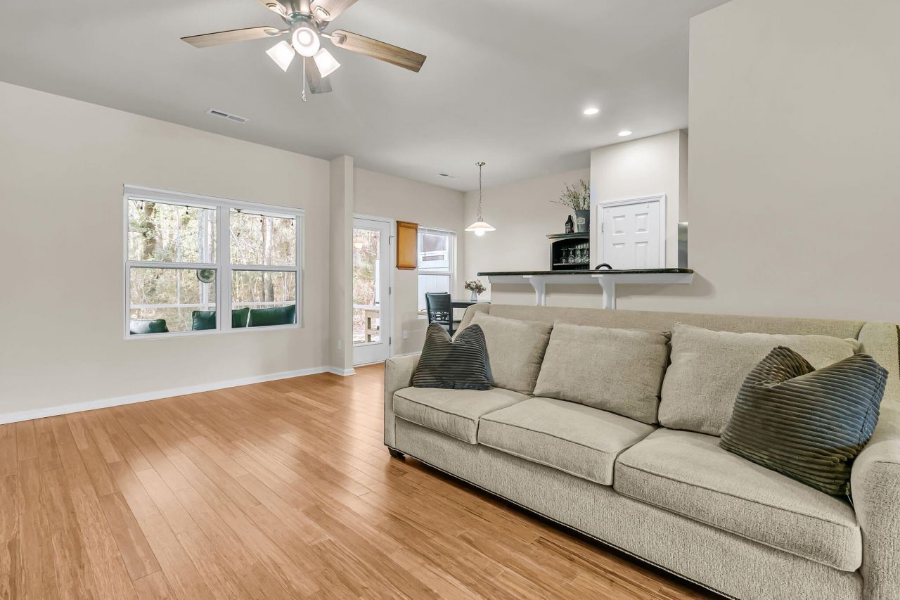 1026 Bennington Drive Photo 12