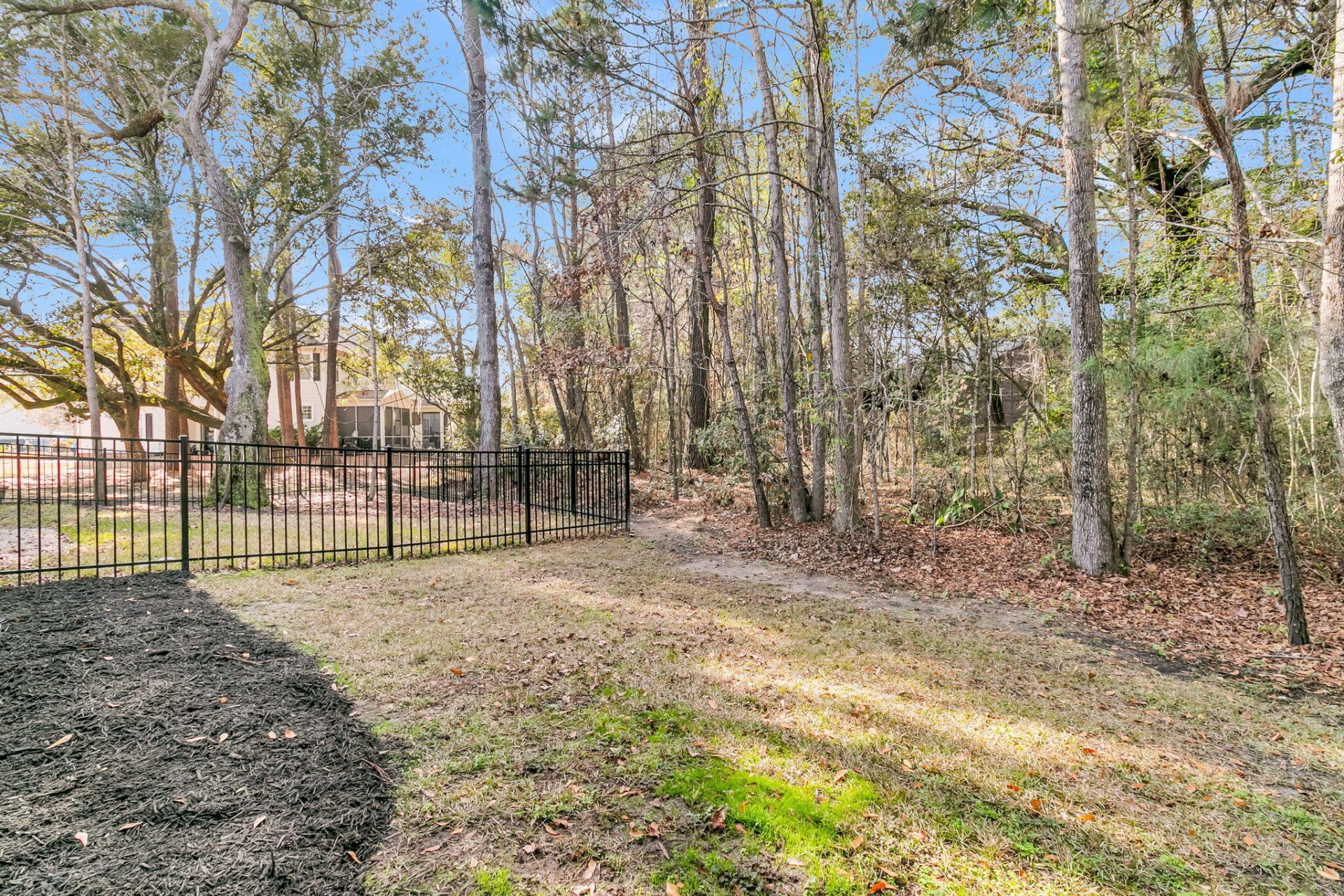 1026 Bennington Drive Photo 27