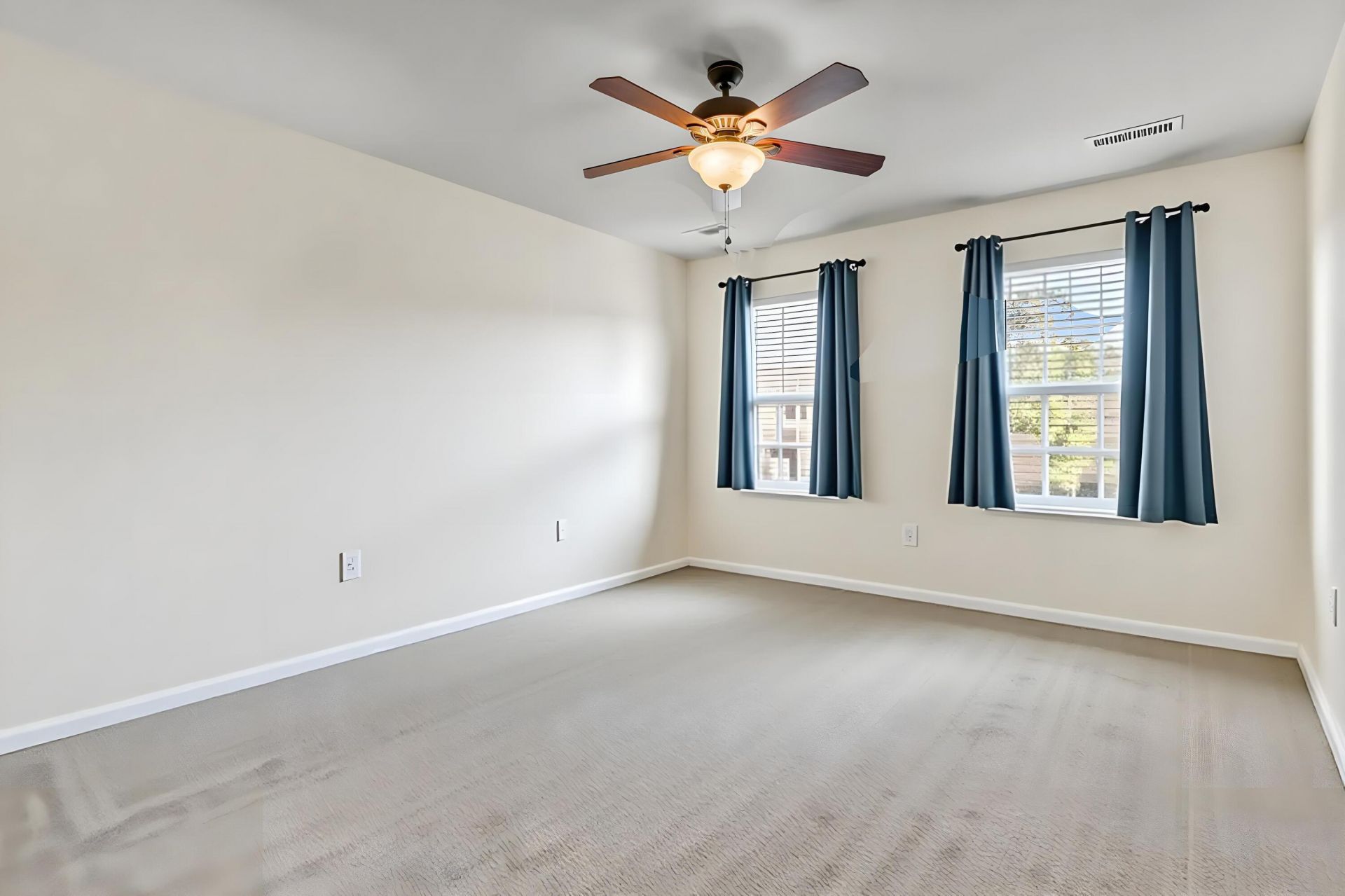 1026 Bennington Drive Photo 30