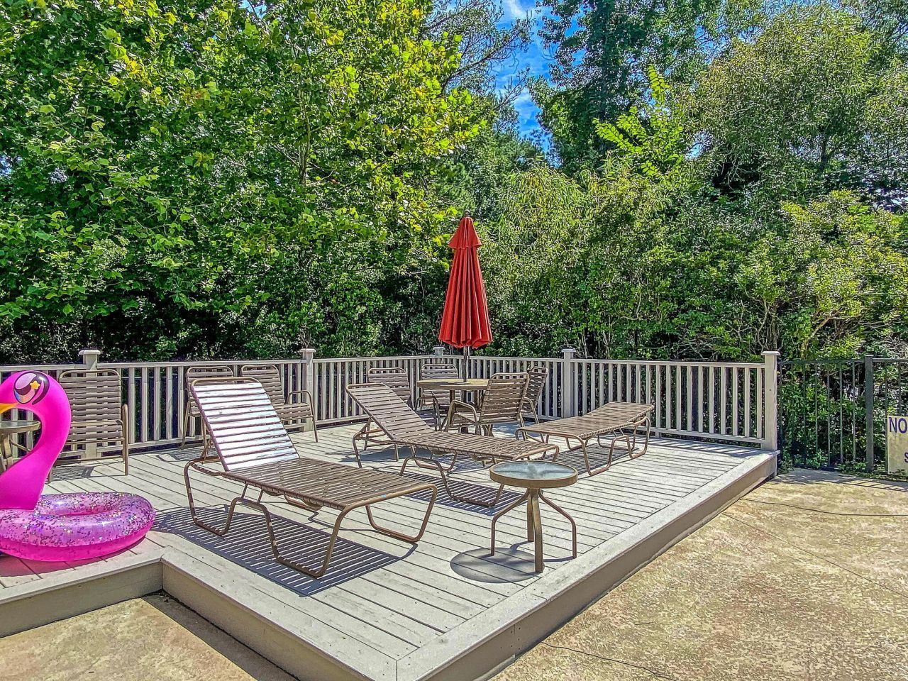 1026 Bennington Drive Photo 32