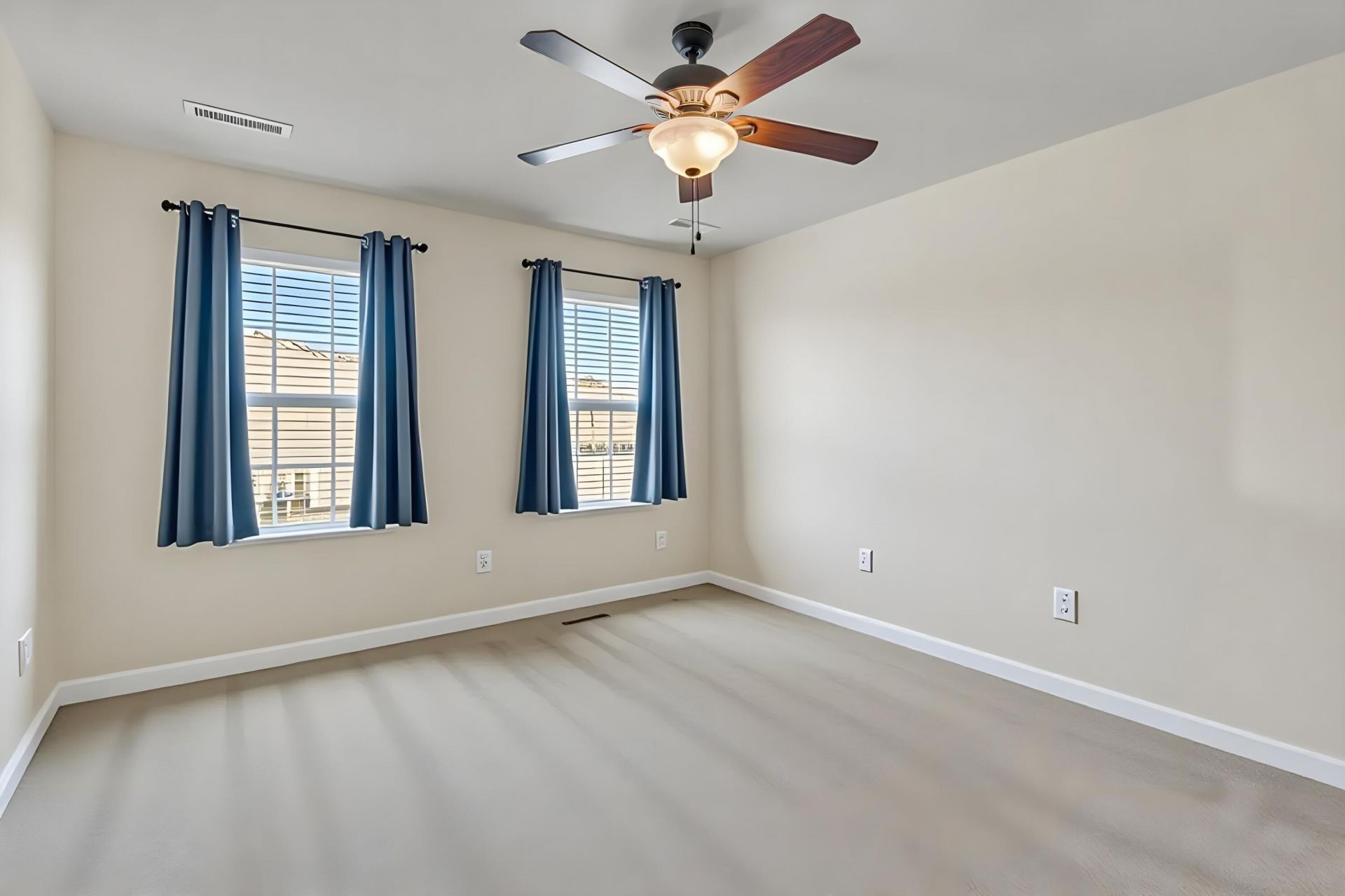 1026 Bennington Drive Photo 32