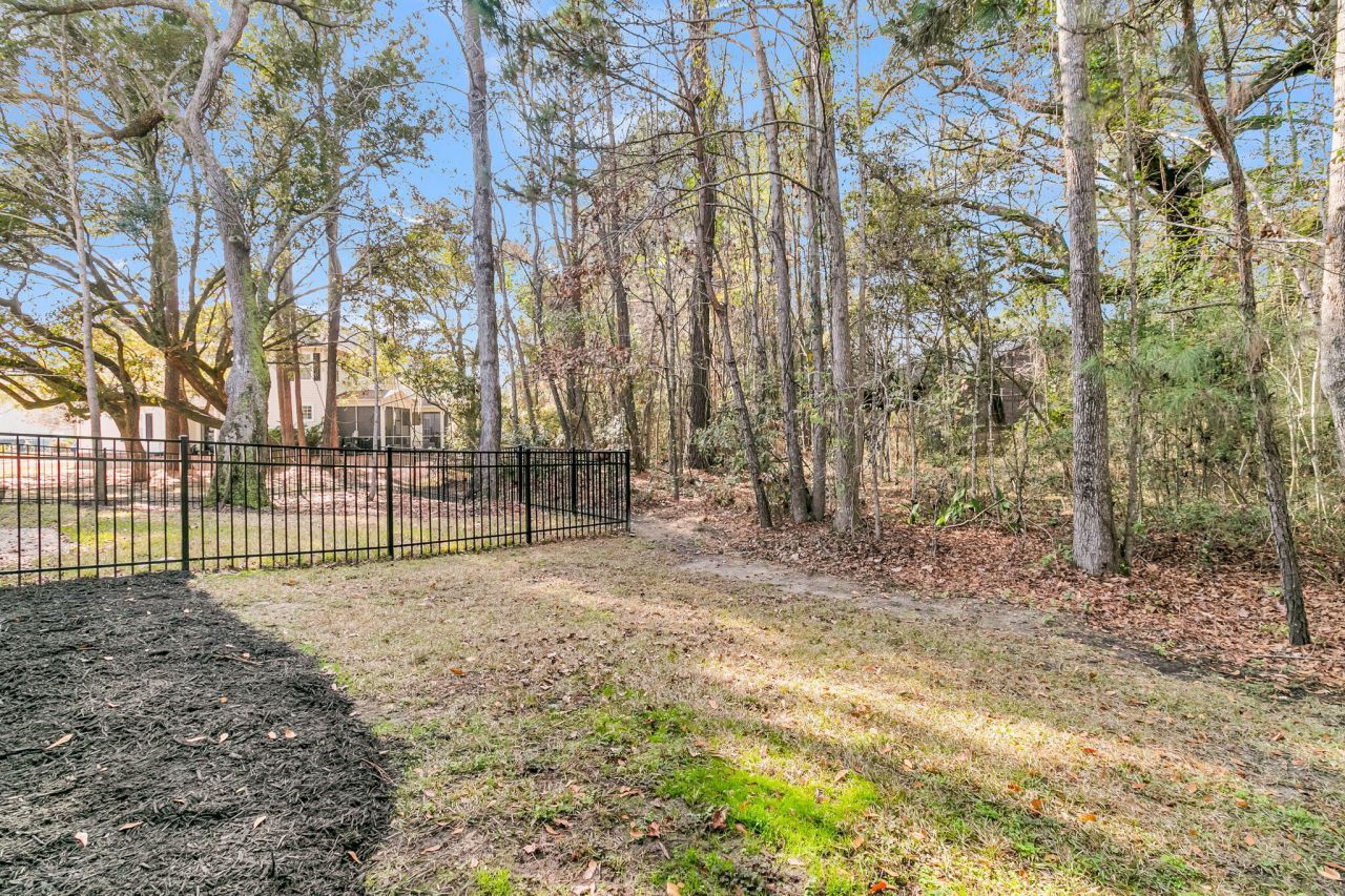 1026 Bennington Drive Photo 33