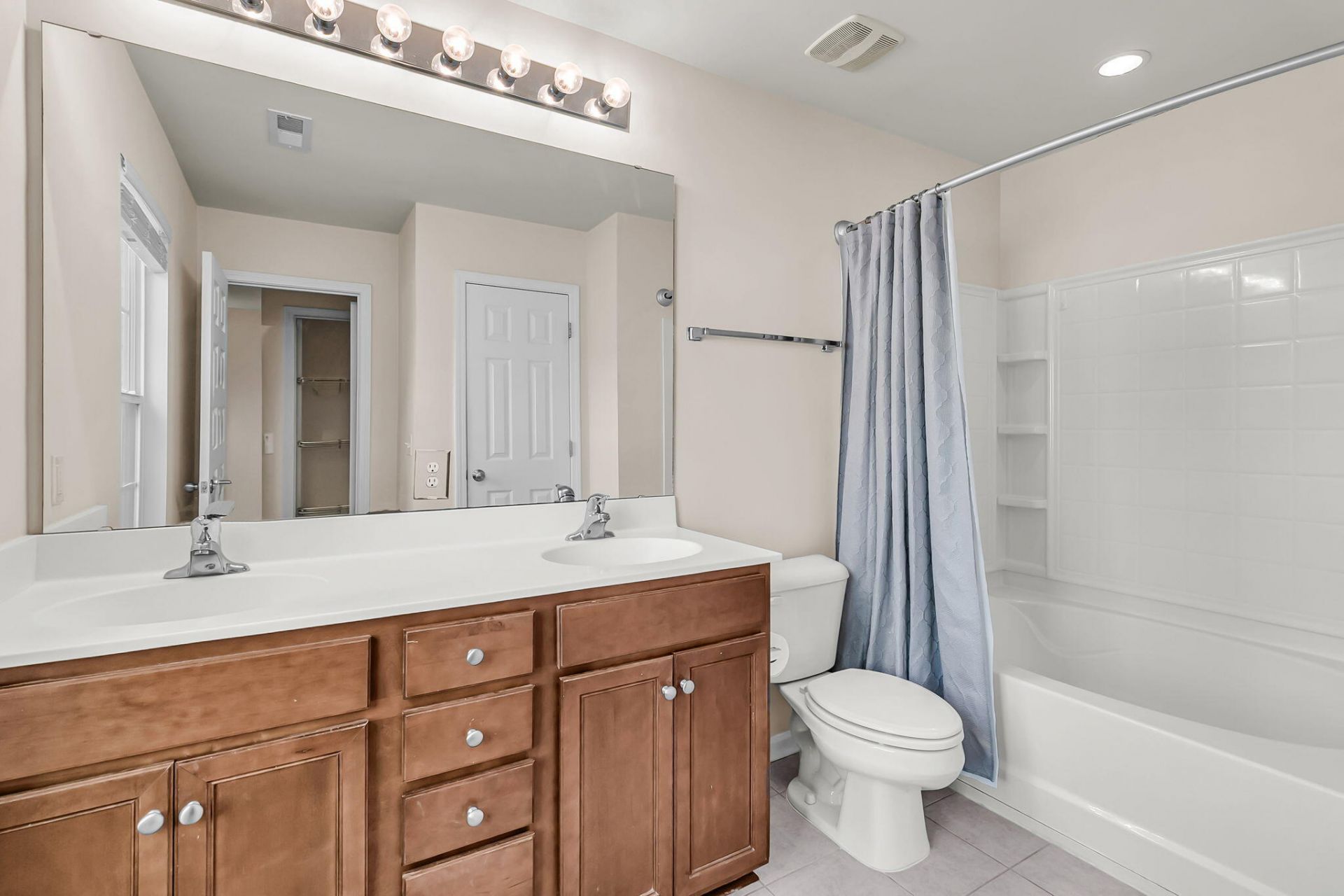 1026 Bennington Drive Photo 34