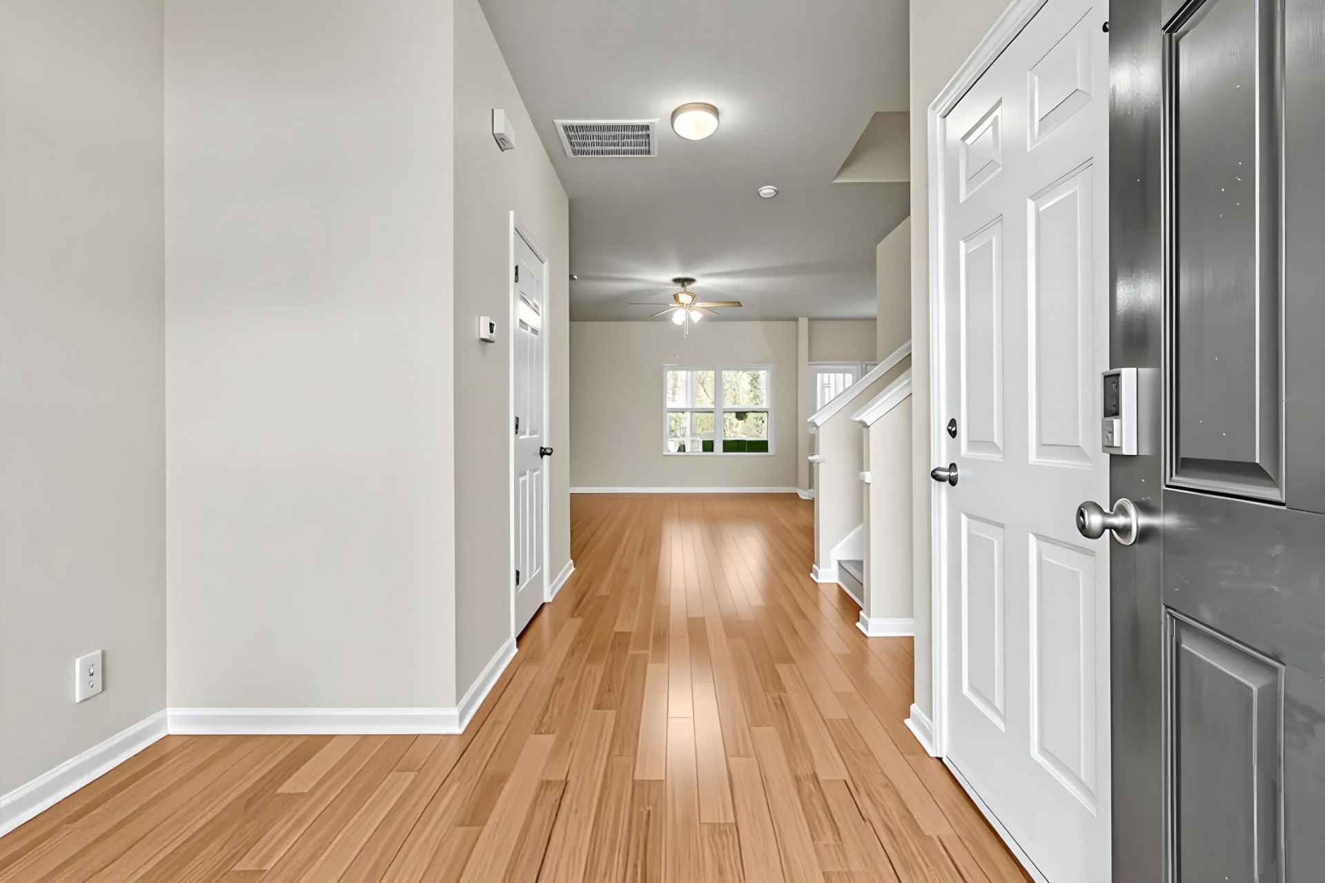 1026 Bennington Drive Photo 4