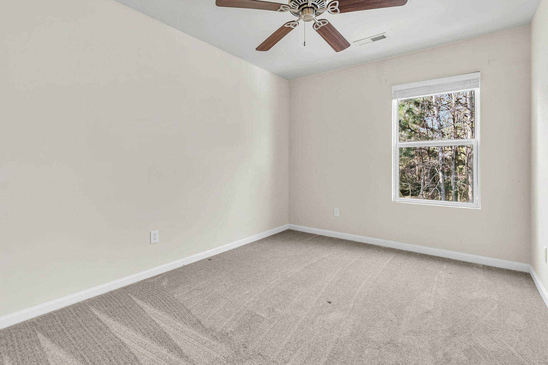 1026 Bennington Drive Photo 41